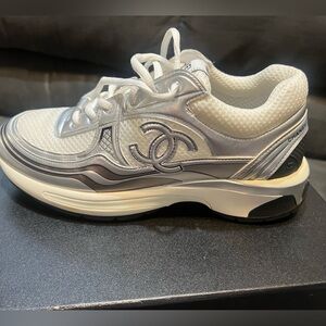 Chanel sneakers worn size 40
